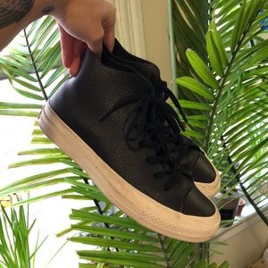 ✨SALE✨ Leather high top converse